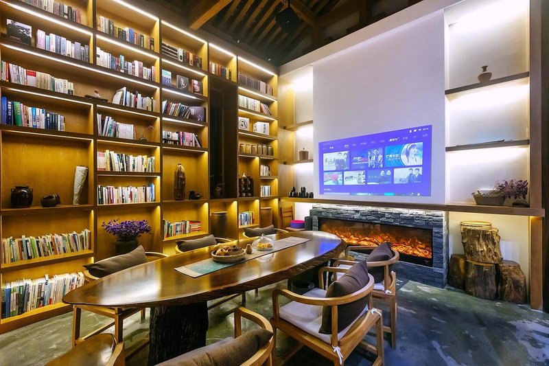 Old Friends Inn Over view