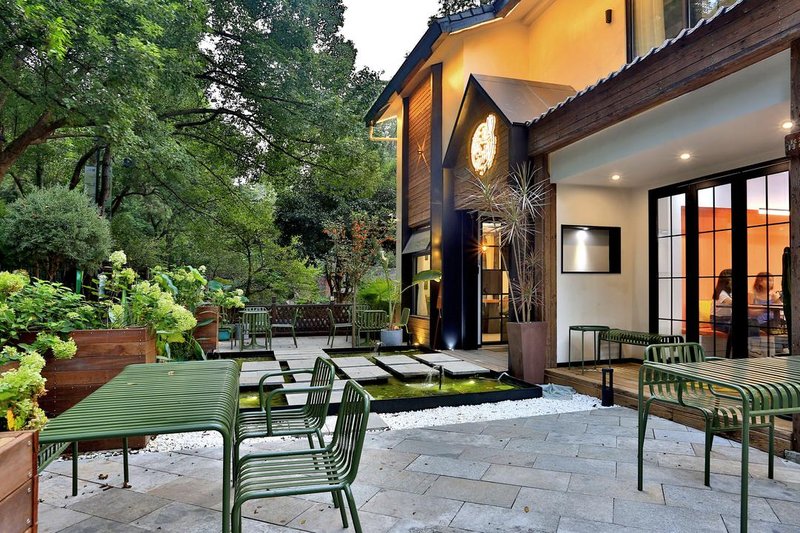 Blooming Lotus Hostel Over view