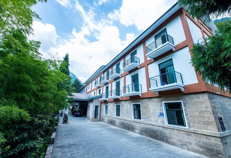 Huangshan Hotspring Resort Over view