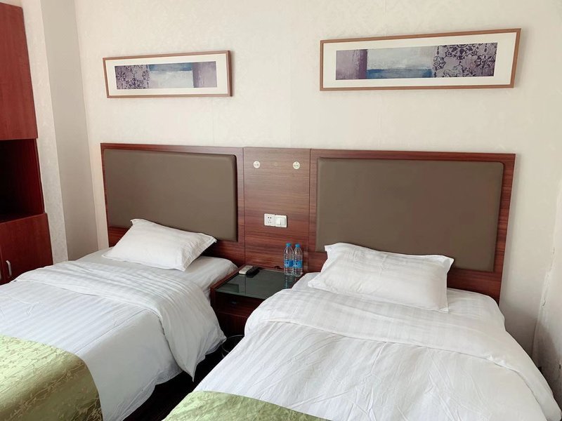 Jinda Hotel Guest Room