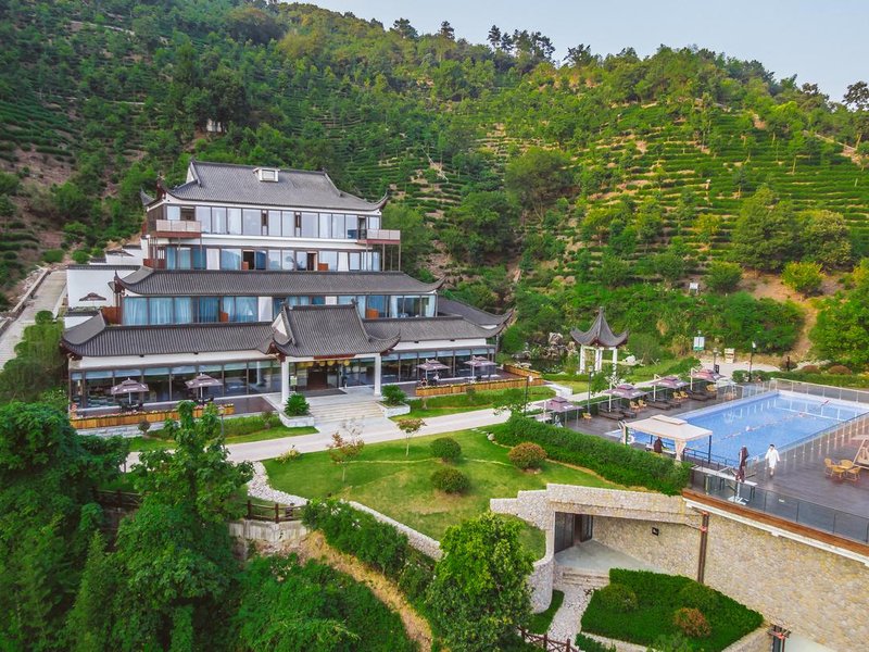 Hentique Resort Anji Over view