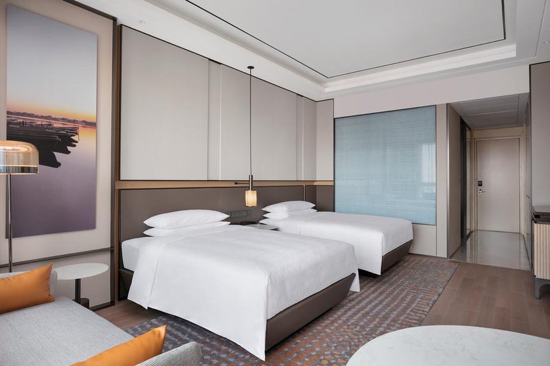 Sheraton Baohua HotelGuest Room