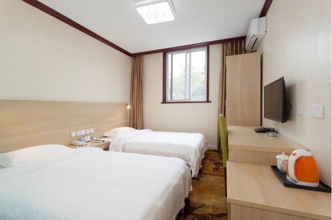 LUOXIANG2HAO Guest Room