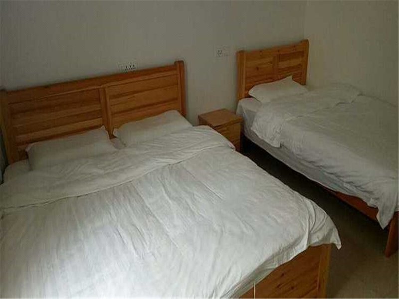 Lily Family Hostel Guest Room