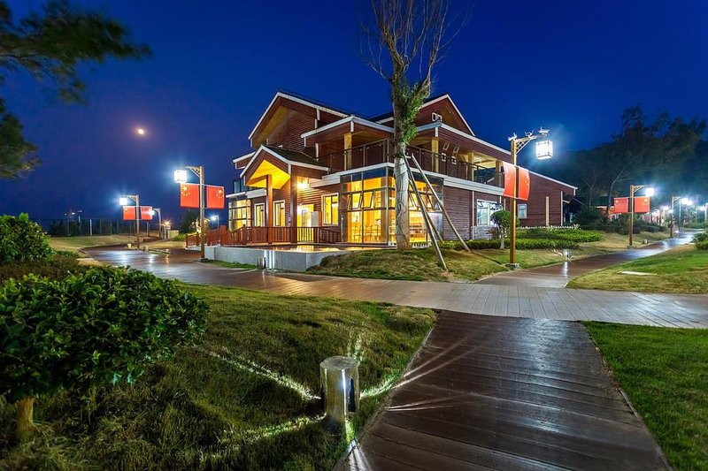 Dulv Hotel Over view