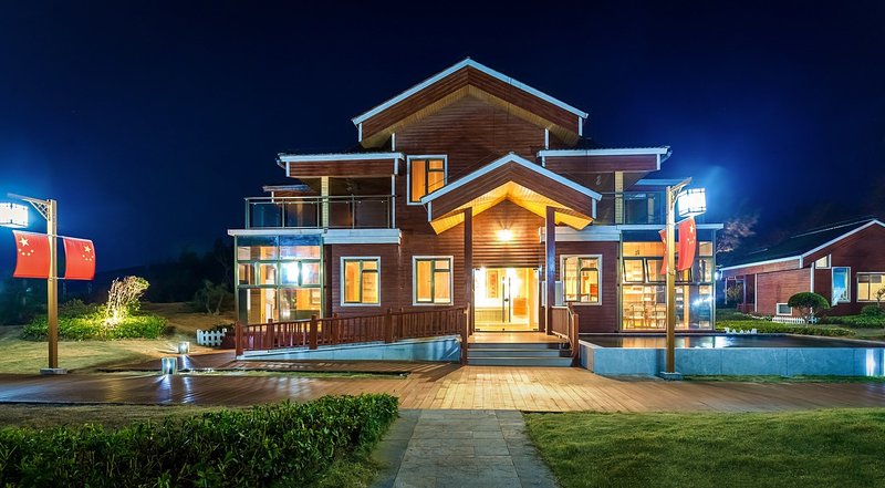 Dulv Hotel Over view