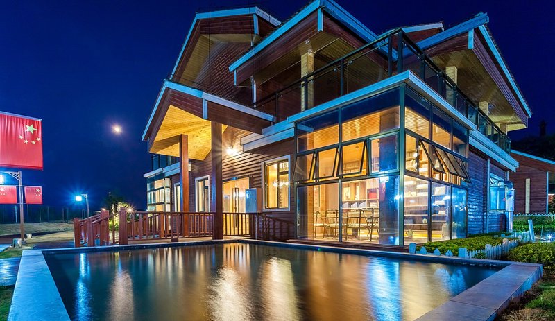 Dulv Hotel Over view