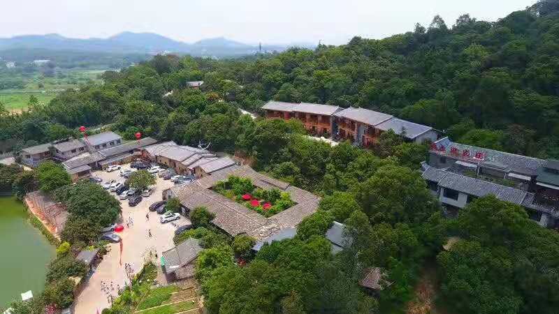 Qingshui Lake FarmhouseOver view