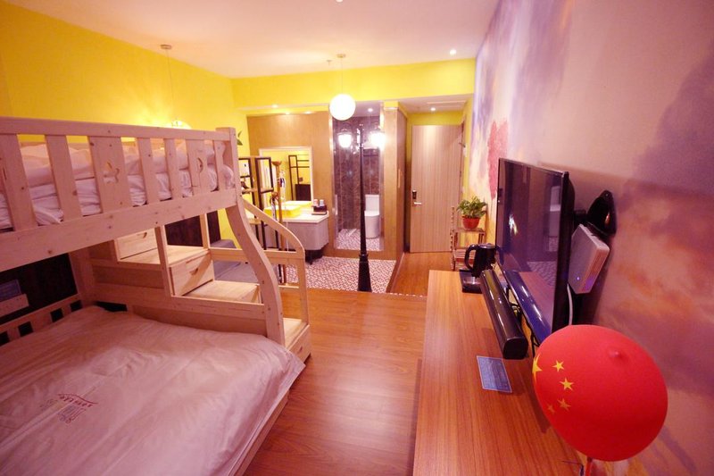 Keyi Hotel Guest Room