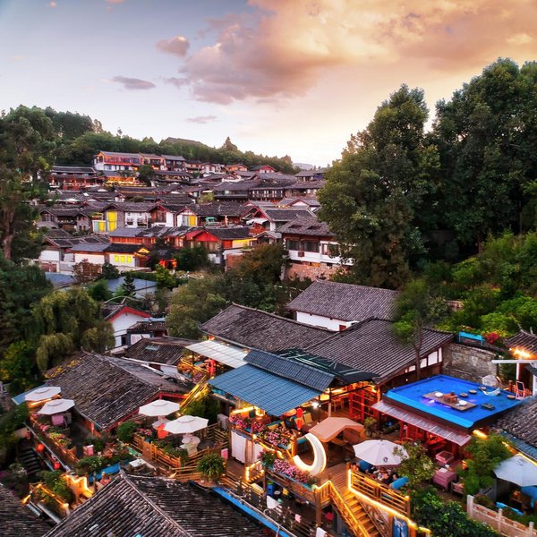 Leisure YueGuLou Inn Over view