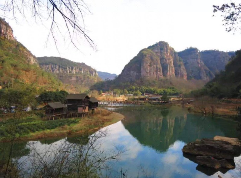 Shijiufeng Qingyouju Farmhouse Over view