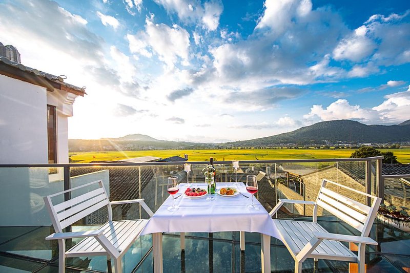 Yujing Xiangtian Inn Over view