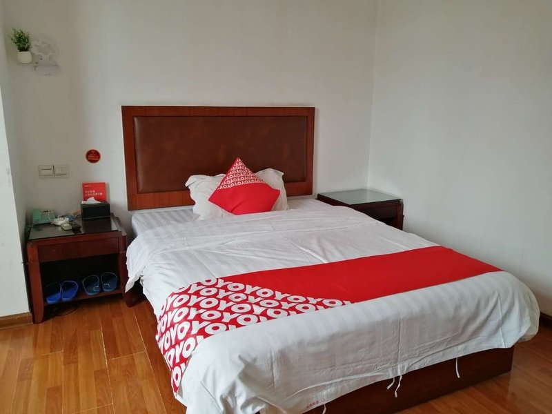 Yuhuan Hotel Guest Room