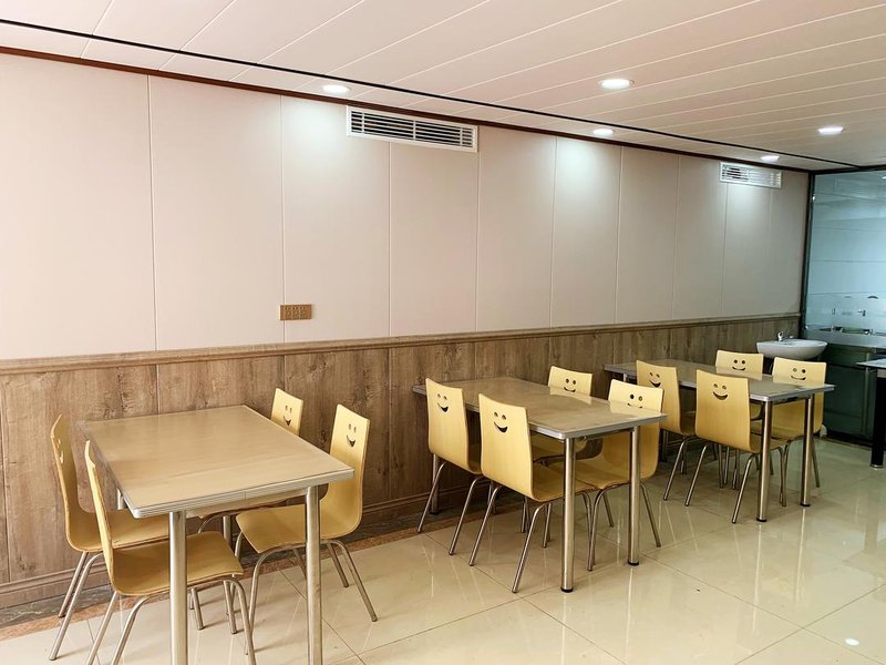 Shell Hotel (Huashan Scenic Area) Restaurant