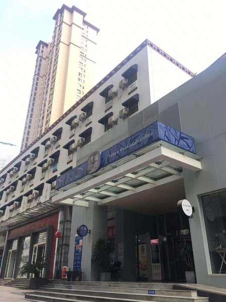  酒店外观