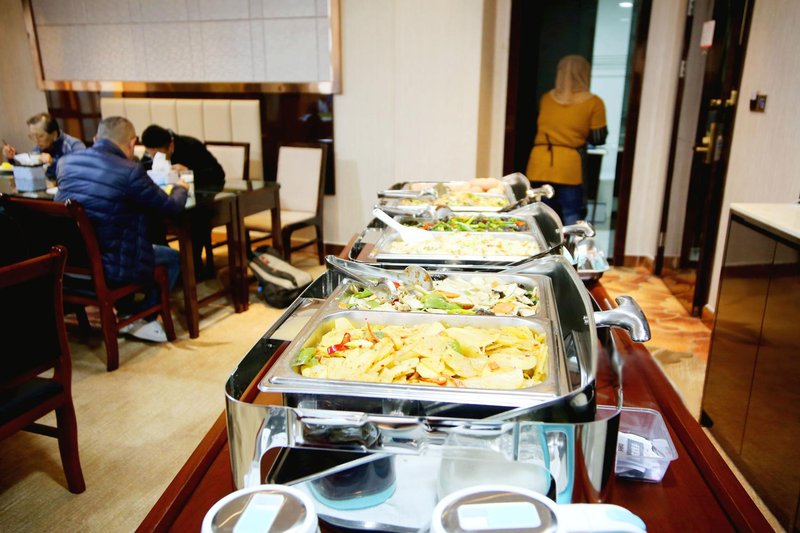 Dongxing Hot Spring HotelRestaurant