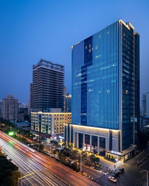 Campanile Hotel (Wuhan Zhongnan Road Metro Station) Over view