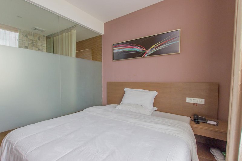 Seven Plus One HotelGuest Room