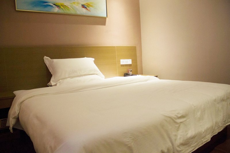 Seven Plus One HotelGuest Room