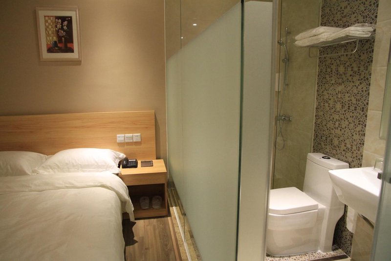 Seven Plus One HotelGuest Room