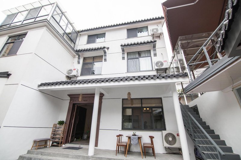 Shiyu Shisu Hotel Over view