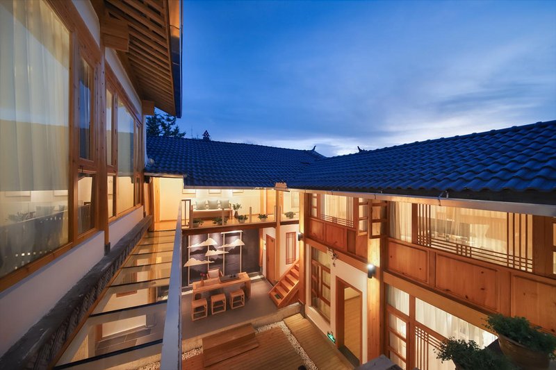 Huaman Hotel Over view