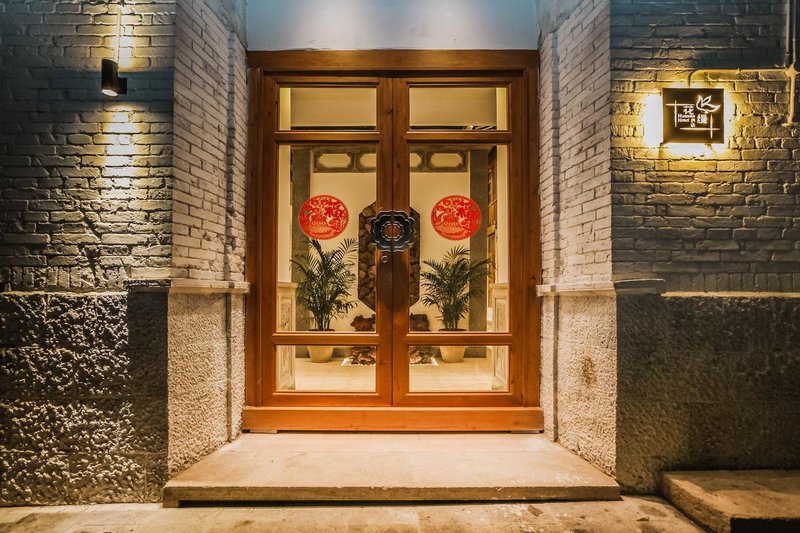 Huaman Hotel Over view