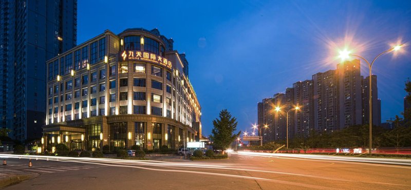 Skyline International Grand Hotel Over view