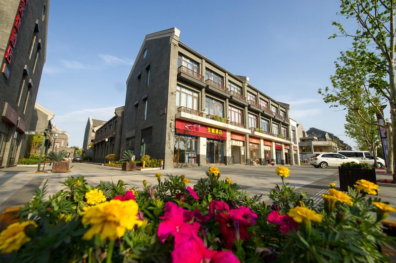 LONGLOVE HOTELOver view