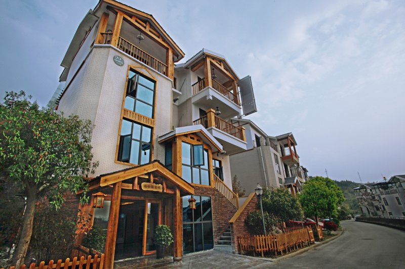 Rhododendron azalea Over view