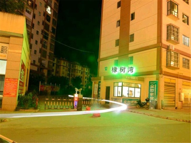 Oak Bay Youth HostelOver view