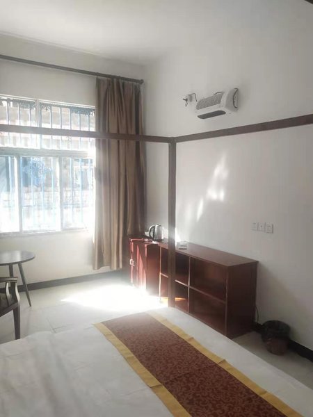 Land of the cloudGuest Room