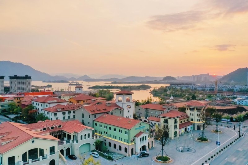 Qiandao Lake CBS Beer Spa Hotel over view