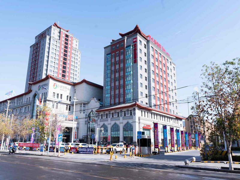 Ibis Hotel (Changji Jianshe Road Snack Street) Over view