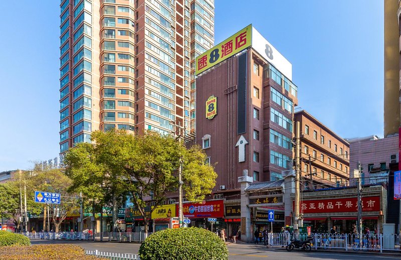 super8 hotel Over view