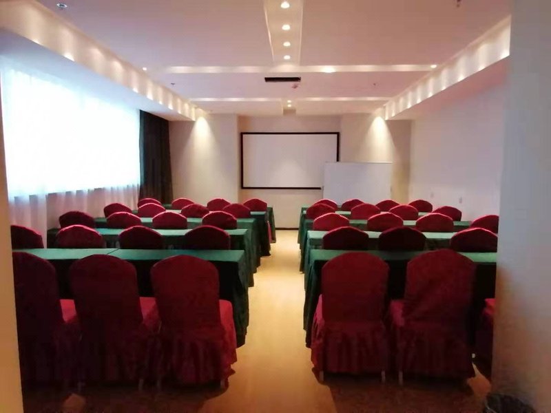 Magnotel (Shenyang Qingnian Street) meeting room