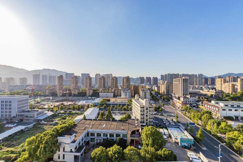 Superior Hotel(Hangzhou Tonglu Fuchunjiang River) Over view