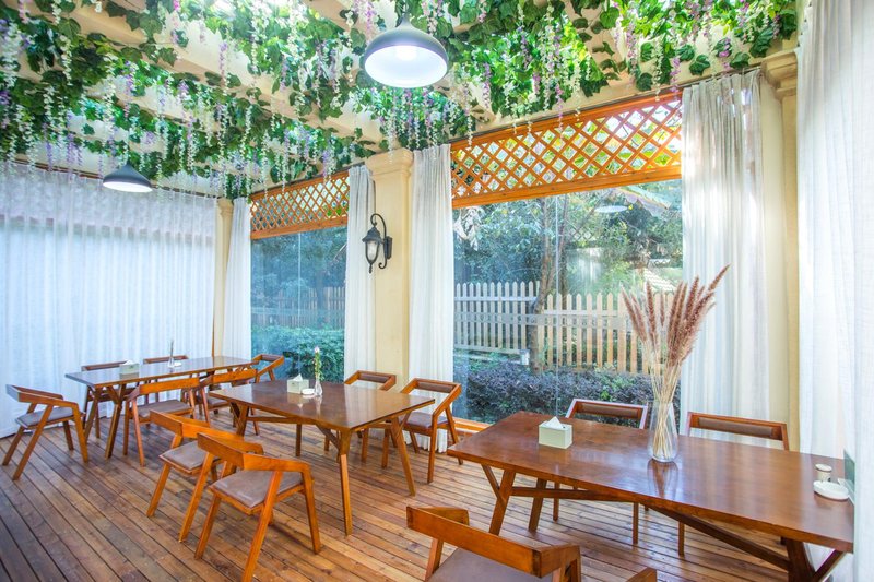 Banshan Manyun Inn Restaurant