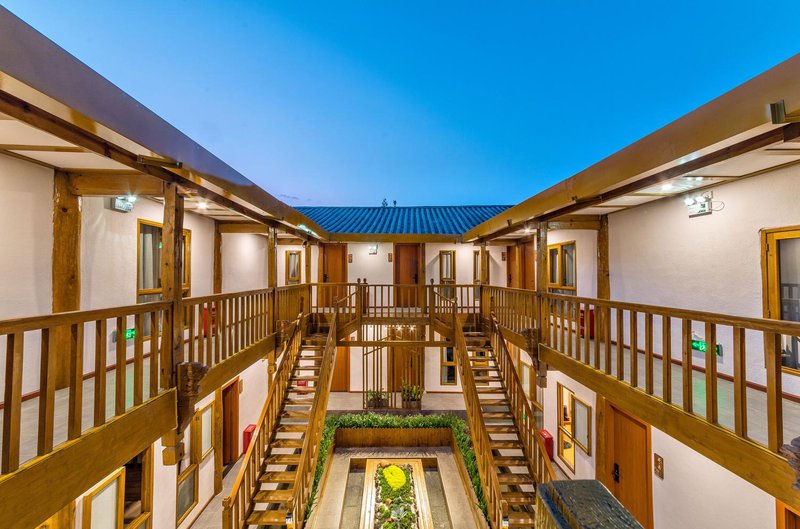 Lijiang Antidote Inn Over view