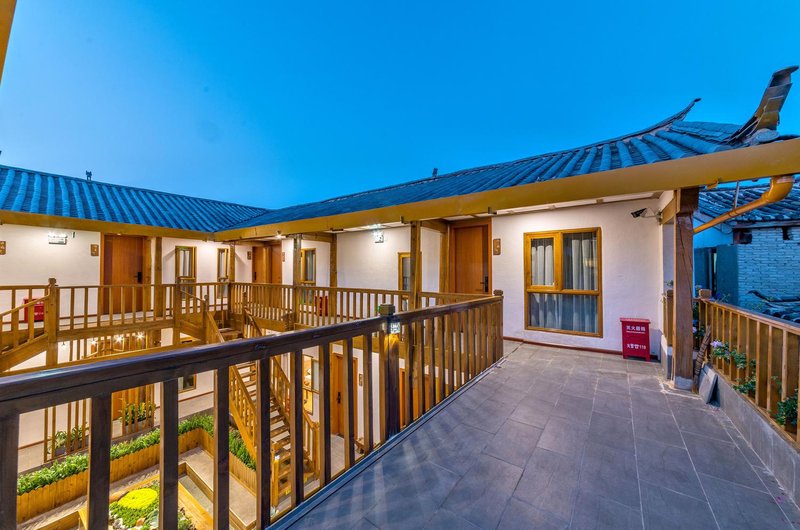 Lijiang Antidote Inn Over view