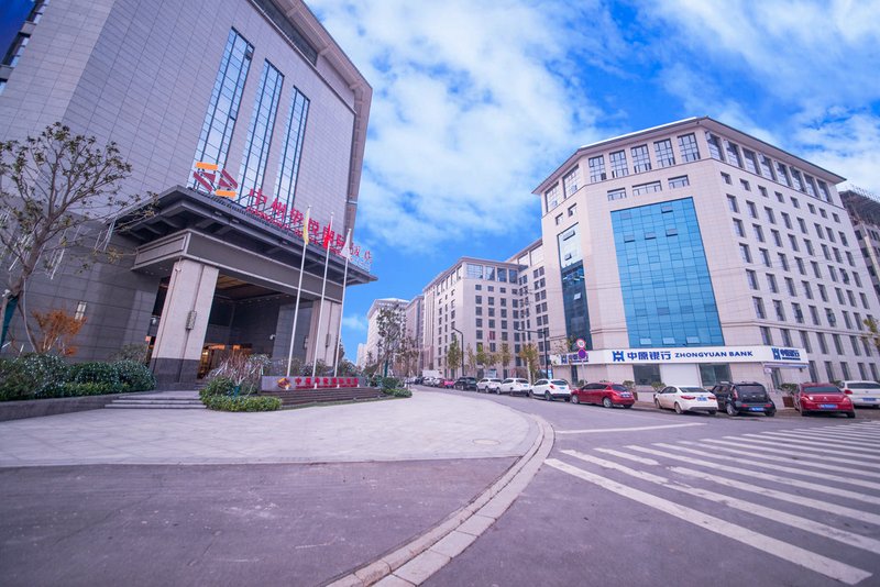 Zhongzhou Huayue International Hotel Over view