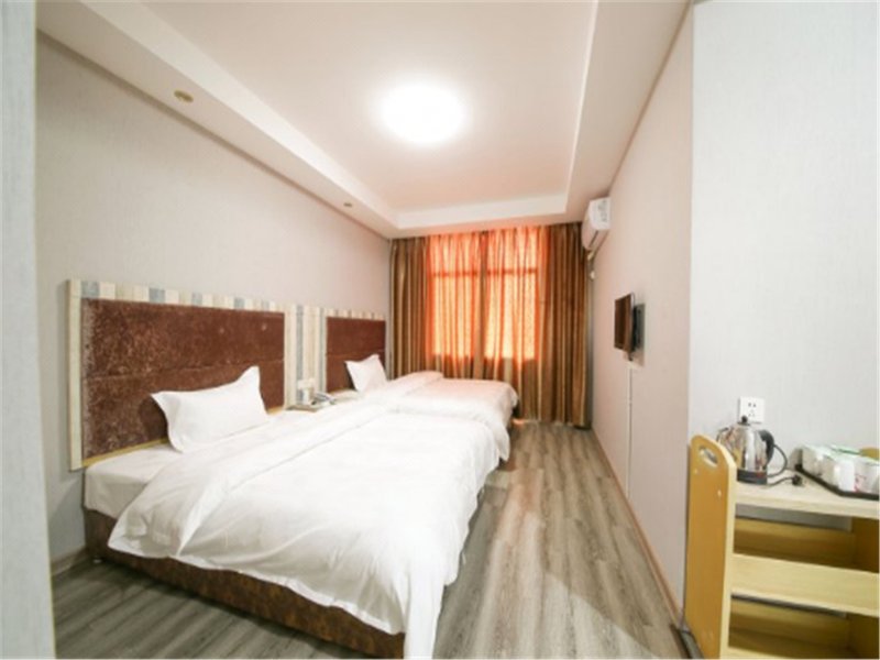 Coloroom Hotel (Yiyang North Bus Station) Guest Room