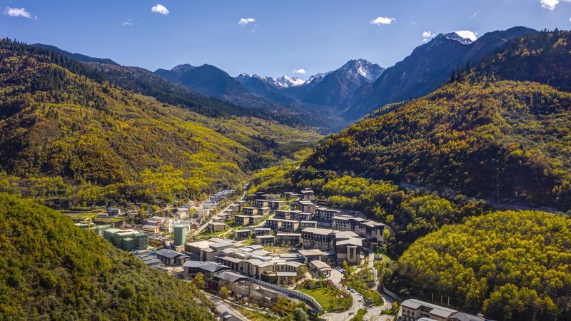 Hilton Jiuzhaigou Resort Over view