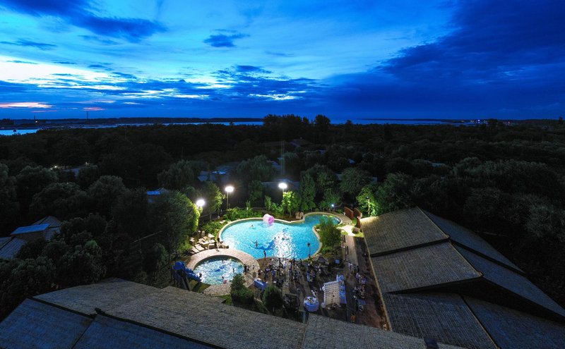 Seclusive Life Yangzhou Resort Over view