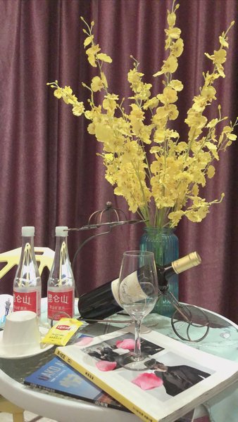 R1 Fashion  HotelGuest Room