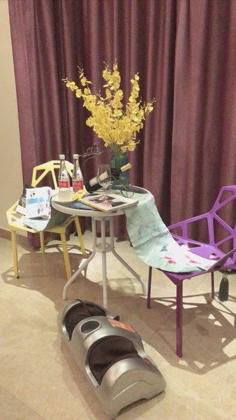 R1 Fashion  HotelGuest Room