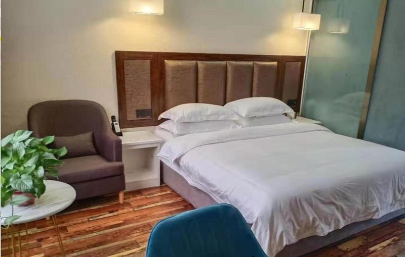 Minzi Hotel Guest Room