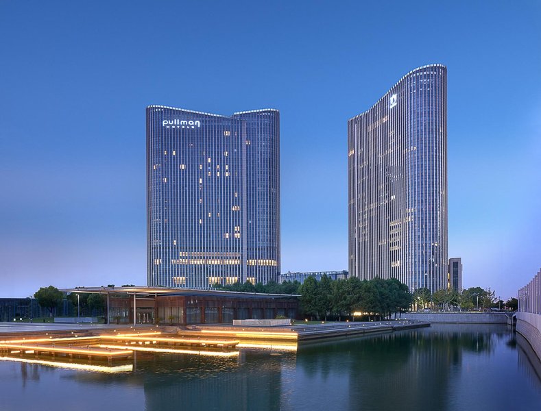 Pullman Wuxi New Lake Over view