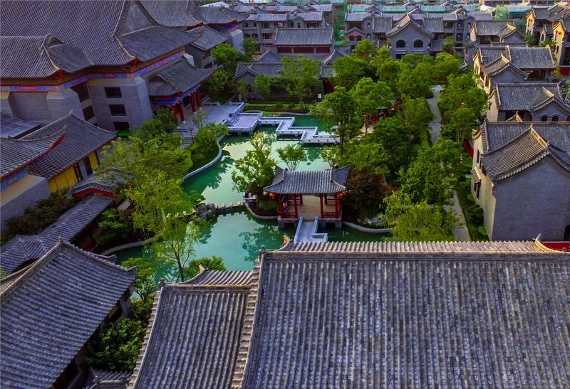 Rezen Retreat Luoyang Over view