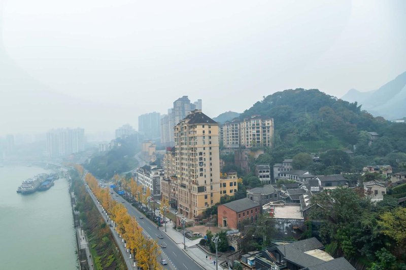 Nanbin 108 Riverview Hotel Over view